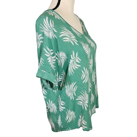 Kaileigh V Neck Short Sleeve Blouse, Green/ With White Leaves, Small - Picture 2 of 8